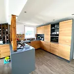 Iduna Mit 4 Deluxe Apartamento