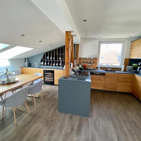 Iduna Mit Modern Desingten Apartmán