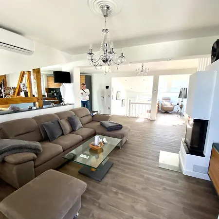 Iduna Mit 4 Deluxe דירה *