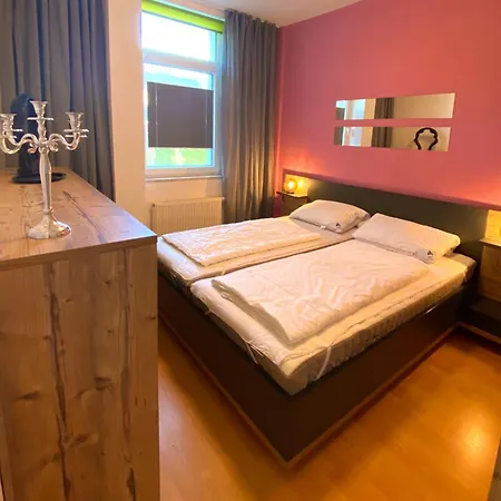 Iduna Mit 4 Deluxe * גראל-מוריץ