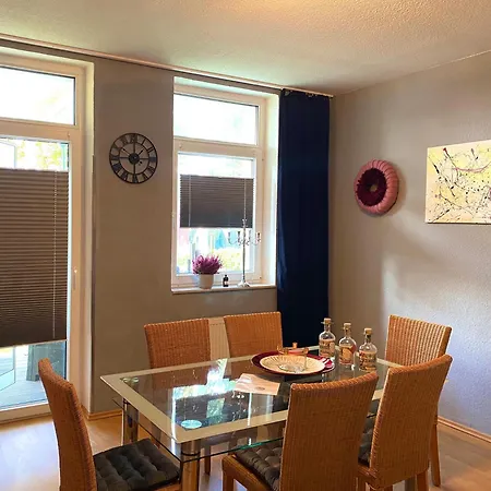 Iduna Mit 4 Deluxe דירה