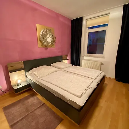 Iduna Mit Modern Desingten *