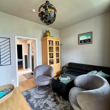 Iduna Mit Modern Desingten Appartement